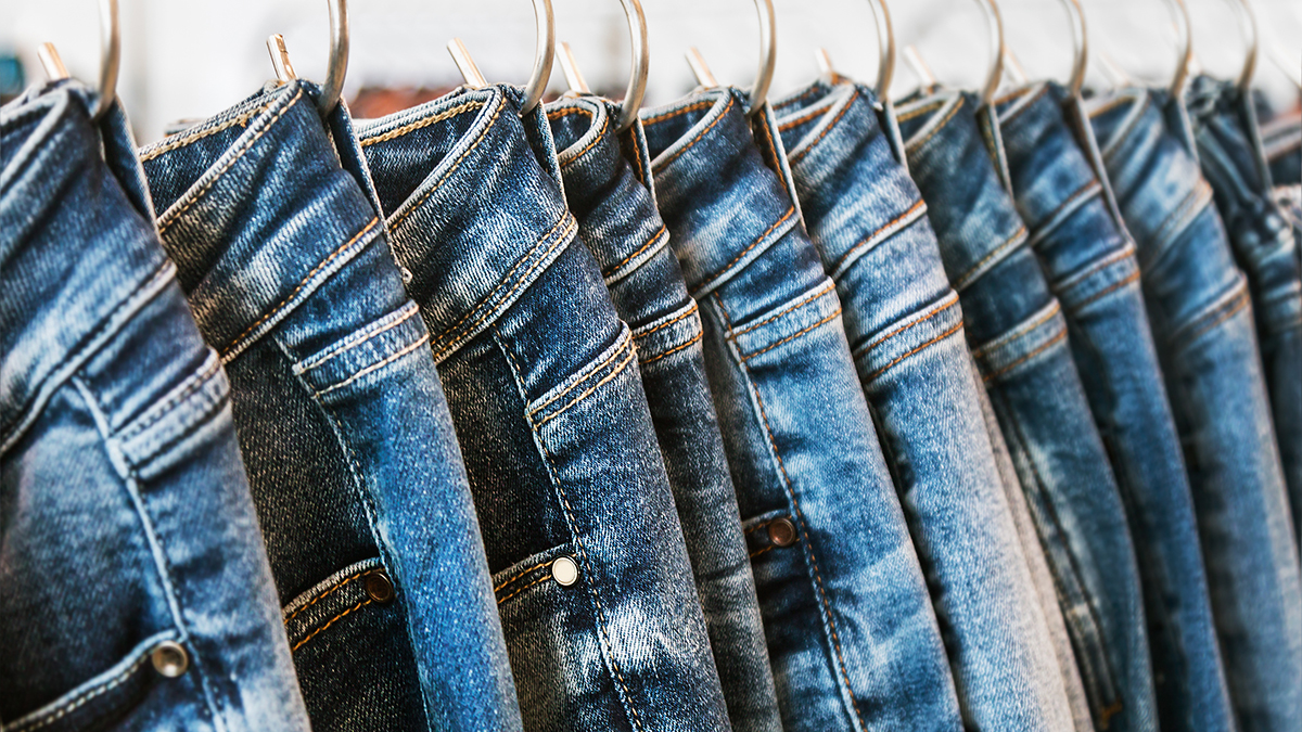 ジーンズの端材がこんなにキレイなボックスに？環境にも配慮したパッケージの全容とは