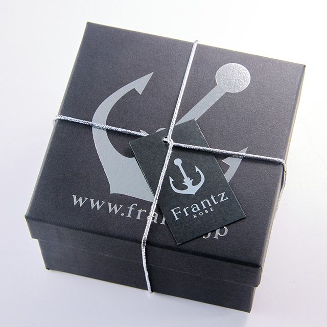 Frantzの黒いパッケージ。用紙にTANT(N-1)が使用されている。